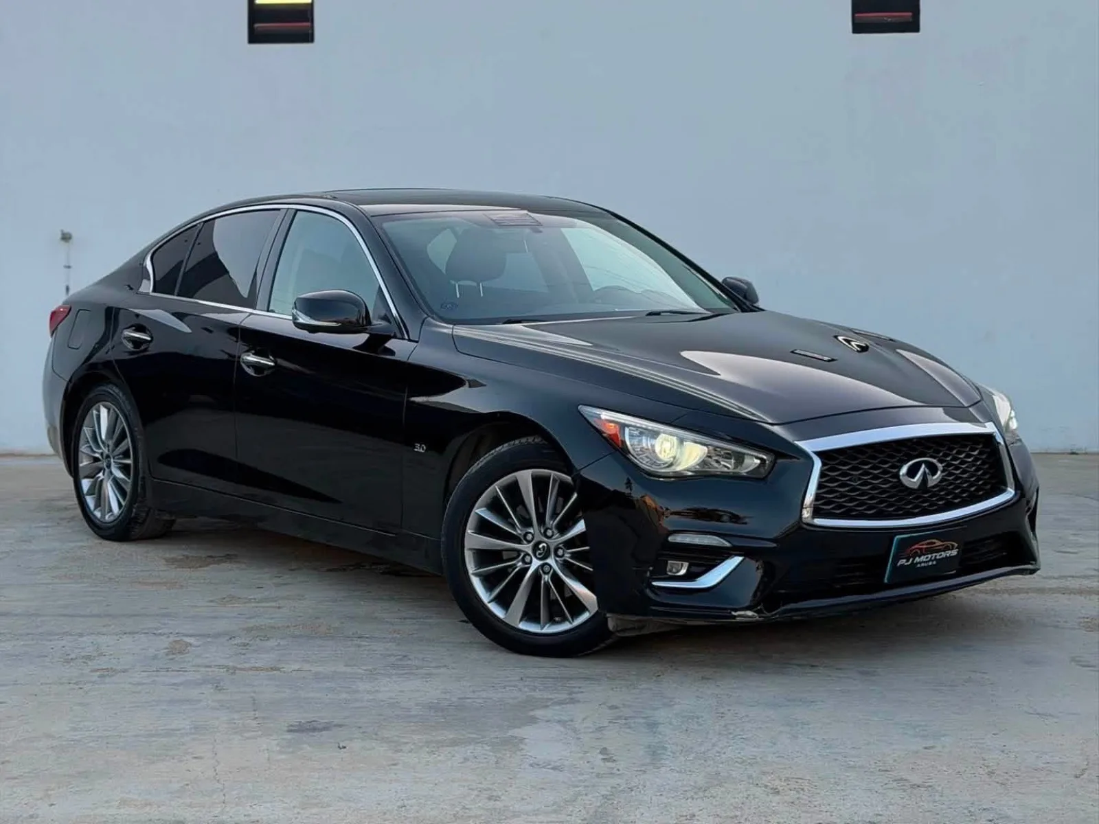 2018 Infinity  Q50 image 2