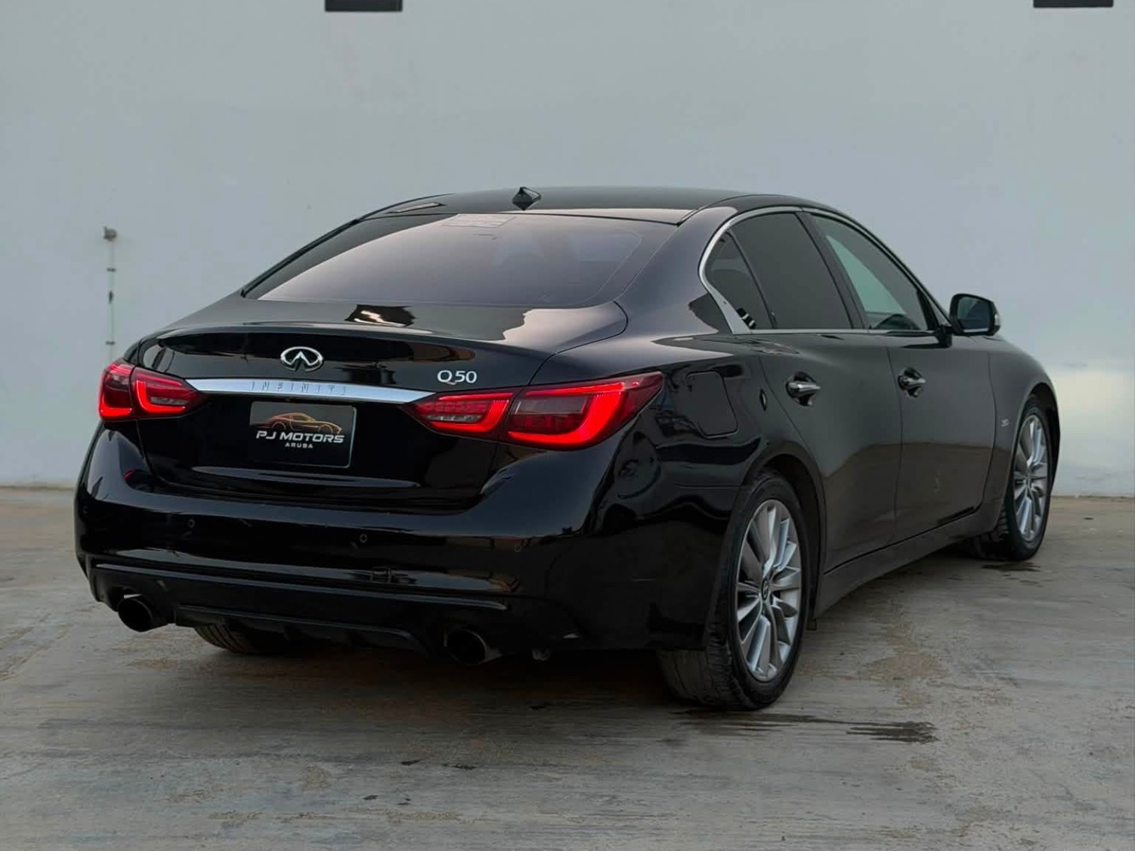 2018 Infinity  Q50 image 3