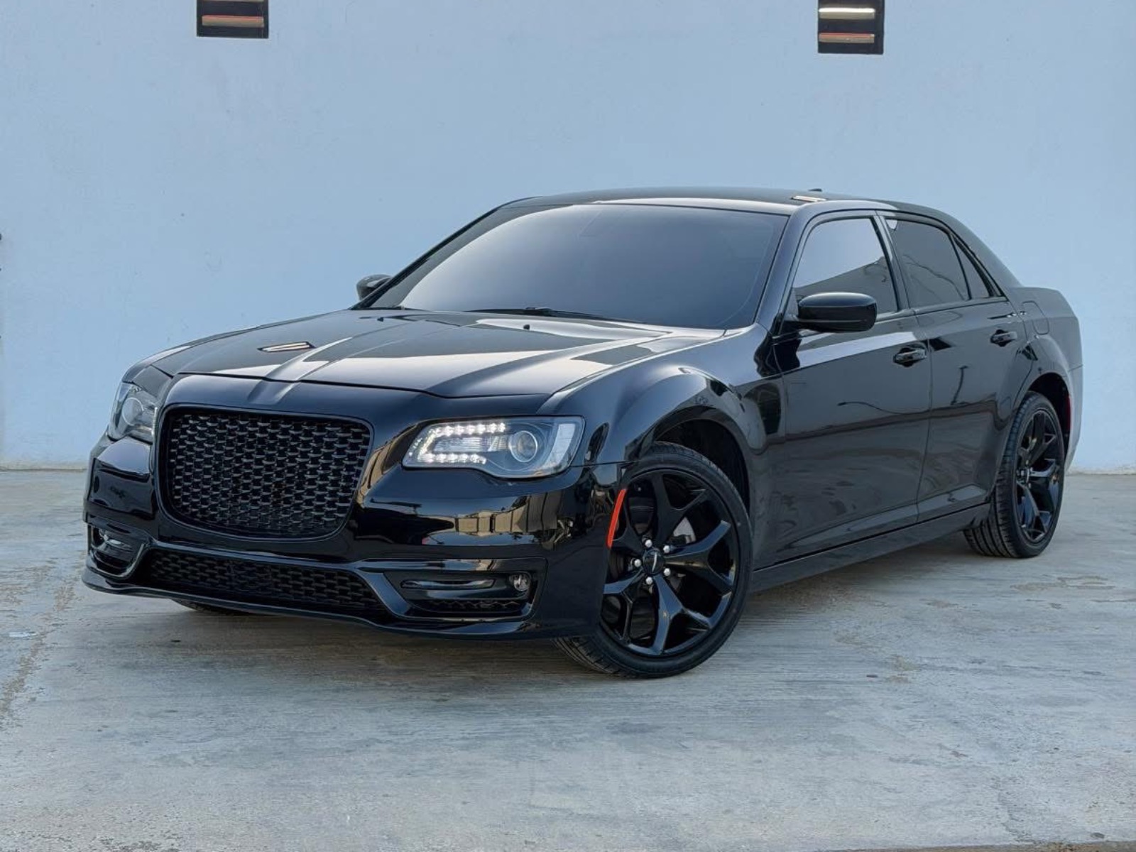 2023 Chrysler 300 Touring