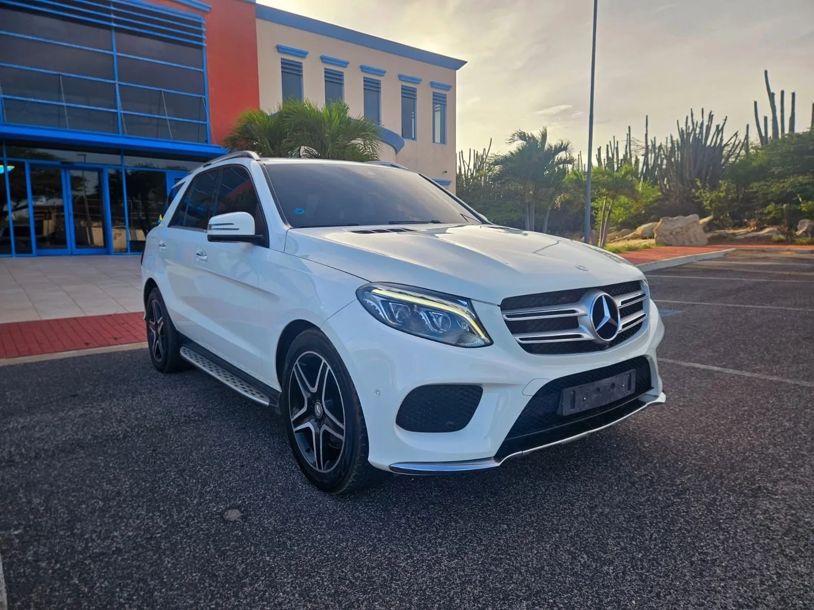 2017 Mercedes-Benz GLE image 3