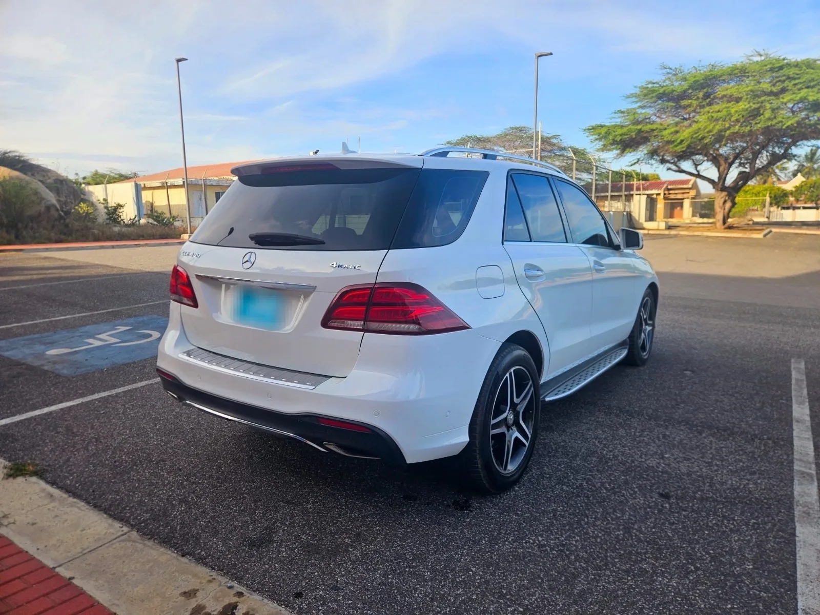2017 Mercedes-Benz GLE image 4