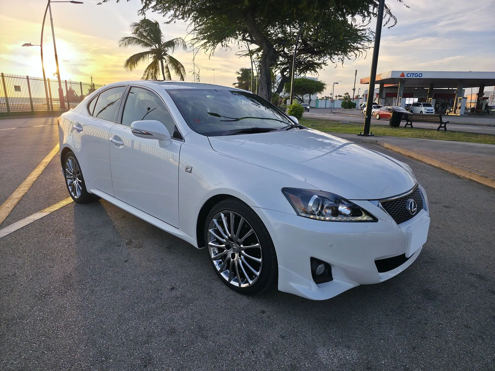 2011 Lexus IS250 F Sport image 3