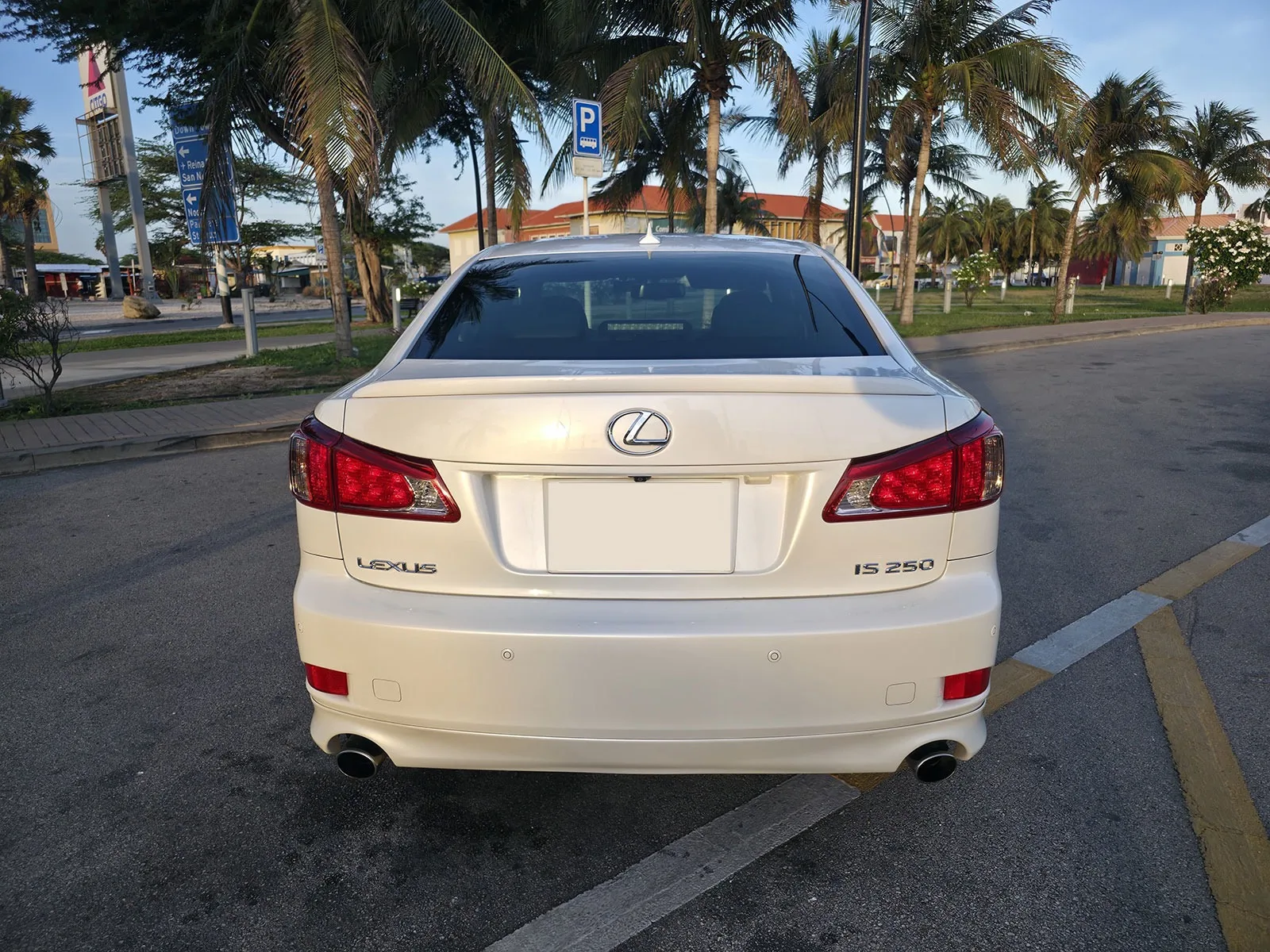 2011 Lexus IS250 F Sport image 6