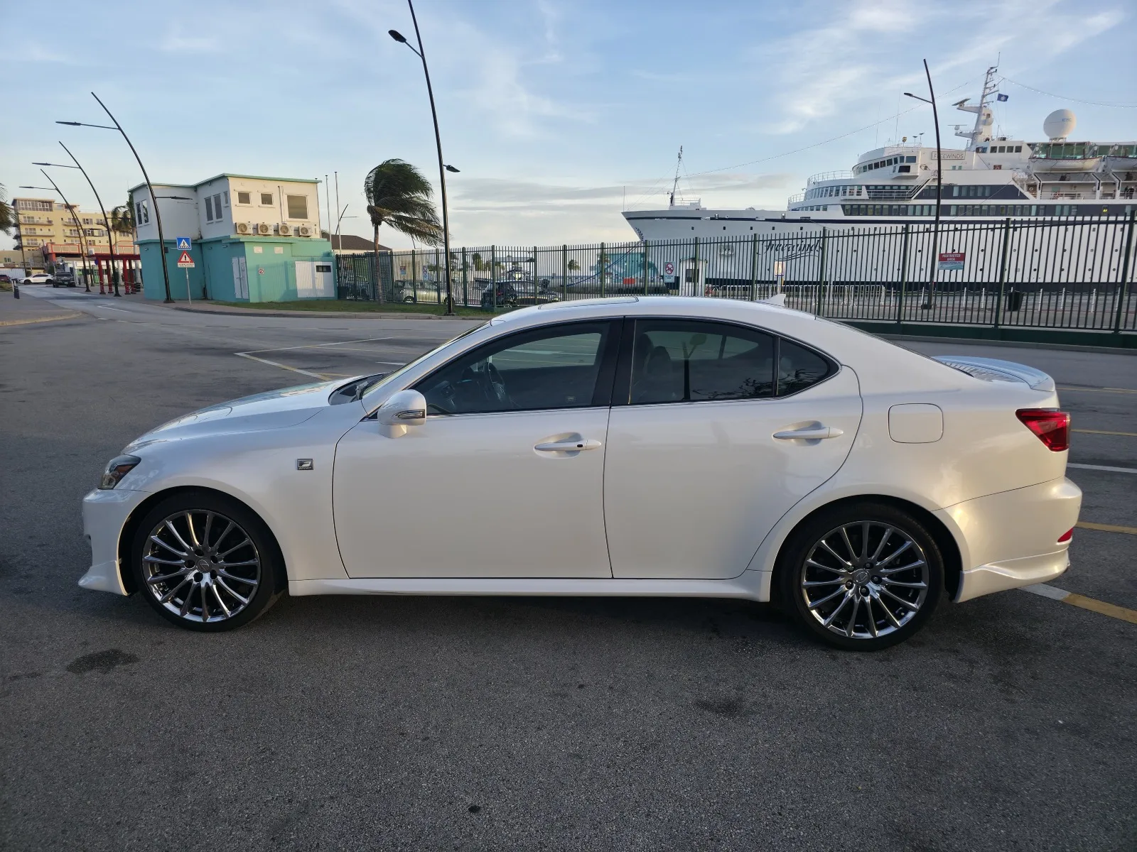 2011 Lexus IS250 F Sport image 8
