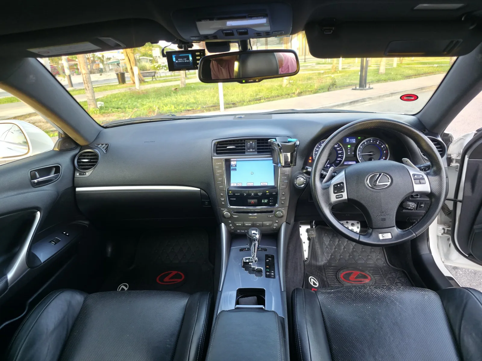 2011 Lexus IS250 F Sport image 11