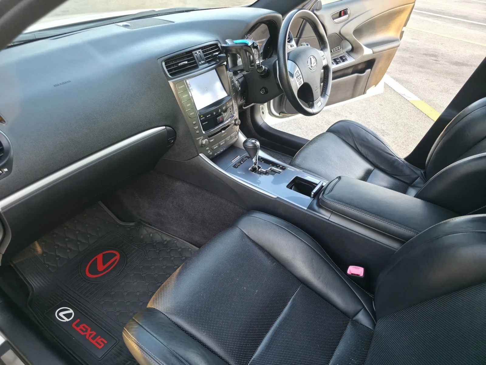 2011 Lexus IS250 F Sport image 12