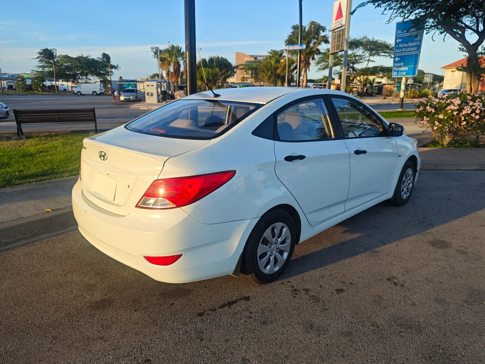 2017 Hyundai Accent image 4