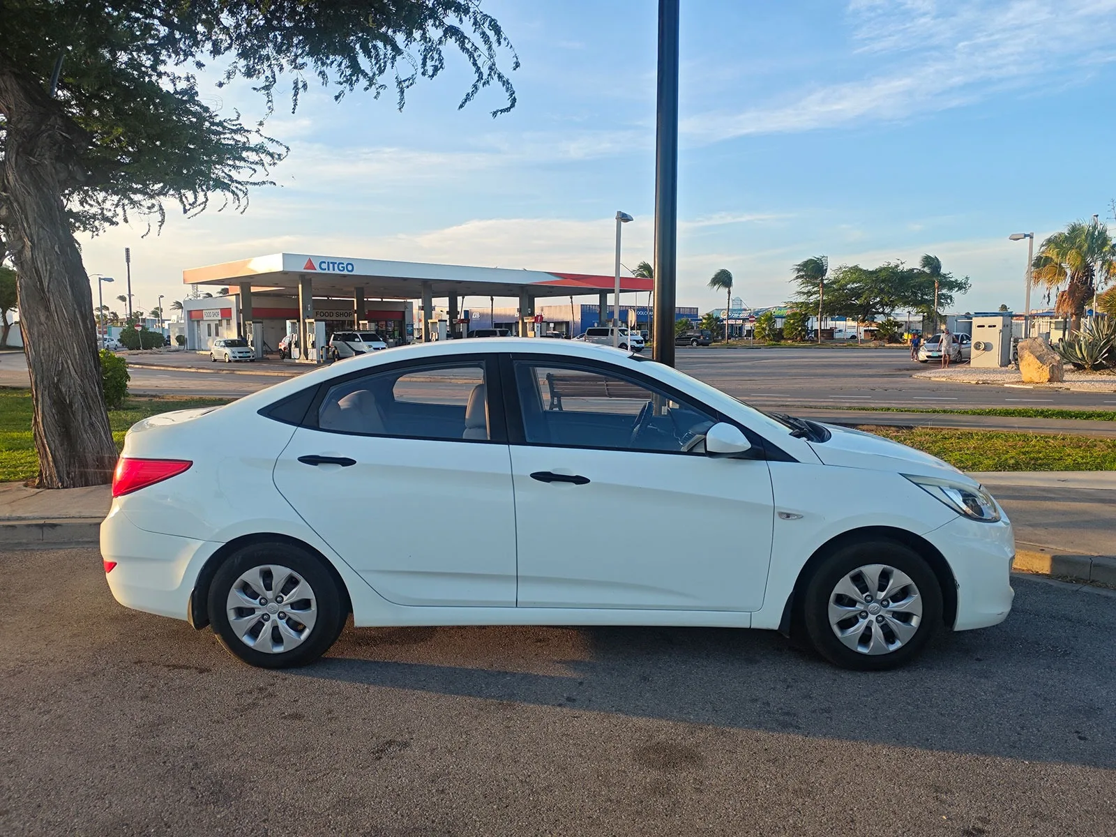 2017 Hyundai Accent image 7