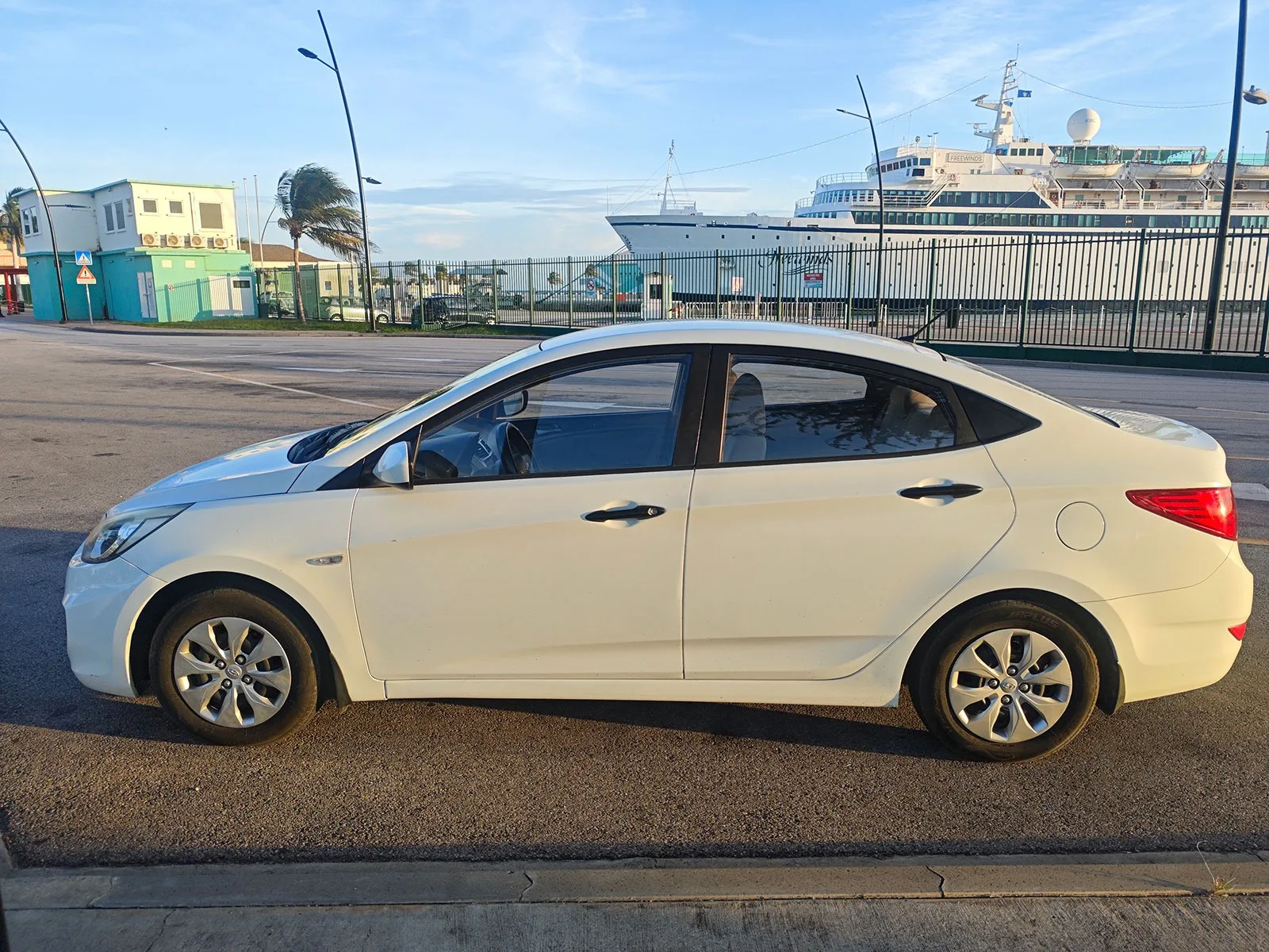 2017 Hyundai Accent image 8