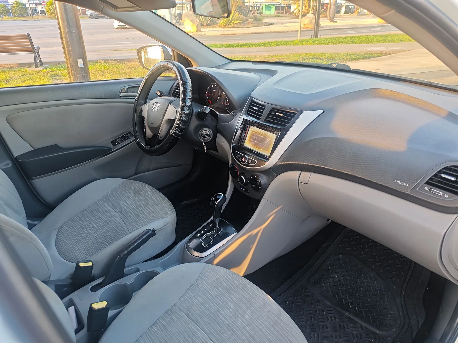 2017 Hyundai Accent image 10