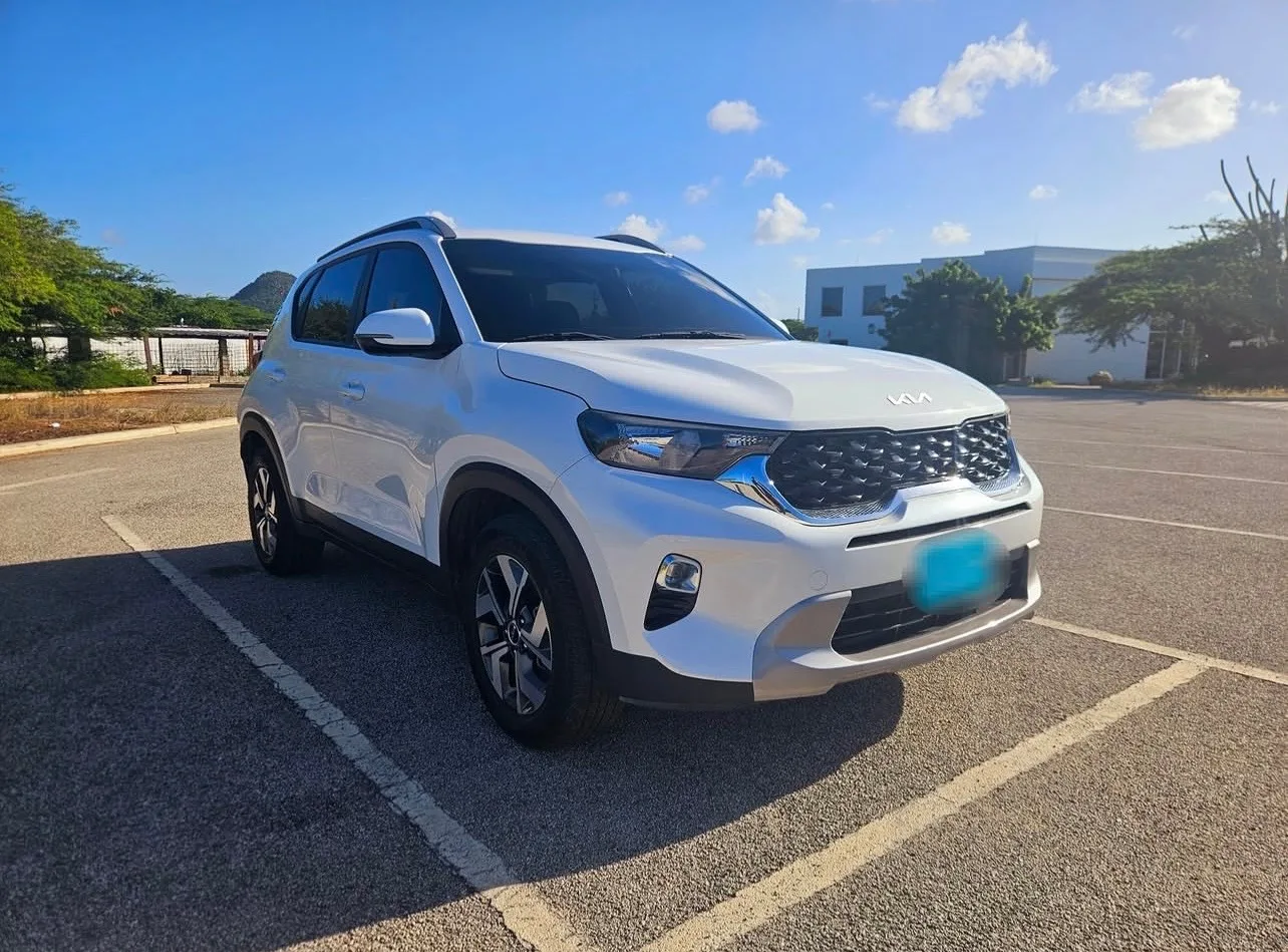 2023 Kia Sonet image 2