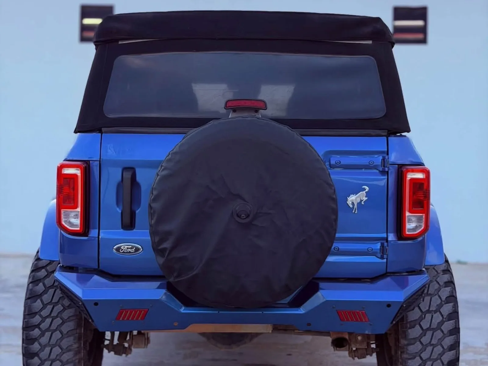 2021 Ford Bronco image 4