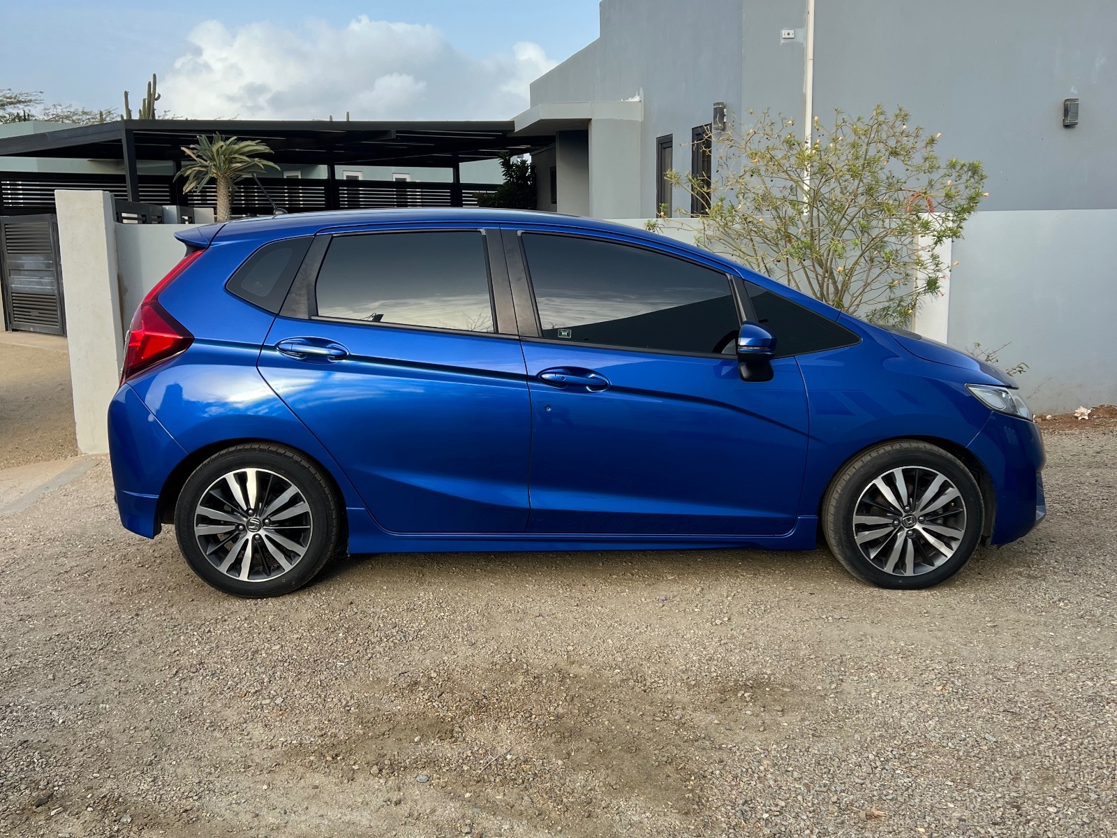 2016 Honda Jazz image 2