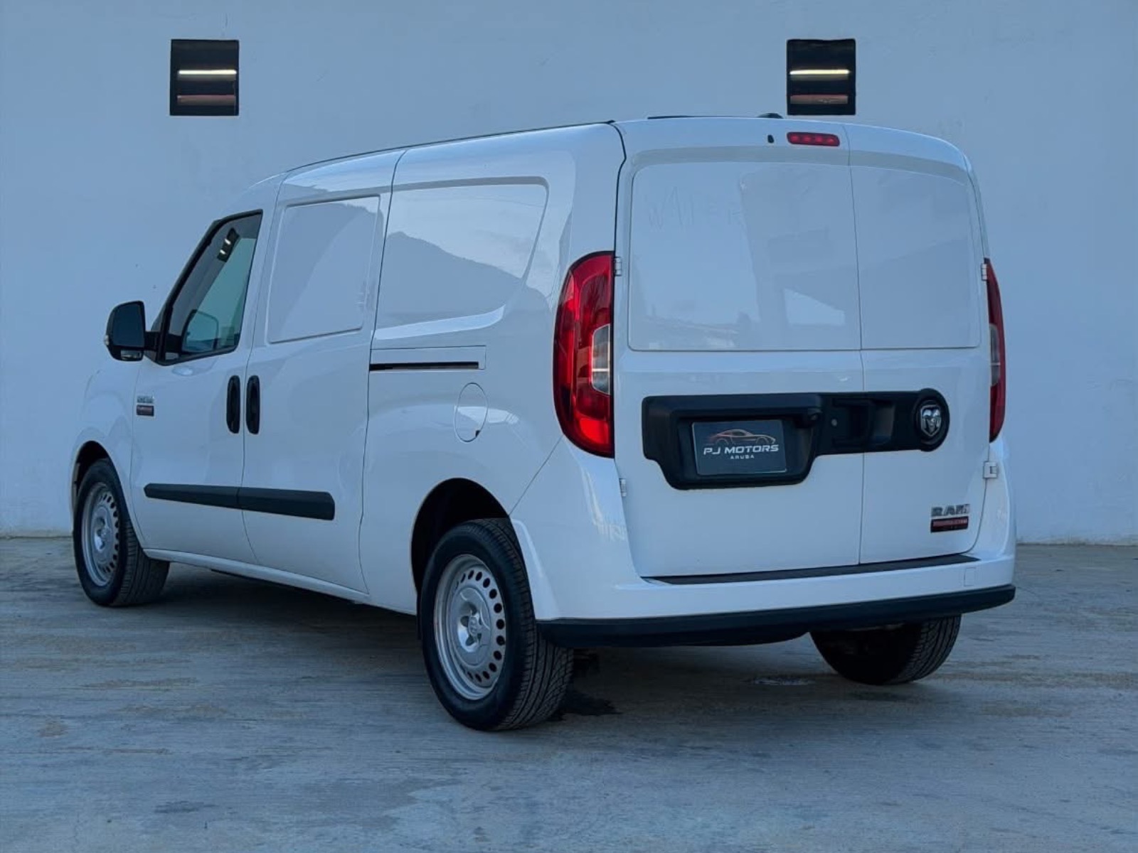 2022 RAM ProMaster City image 3