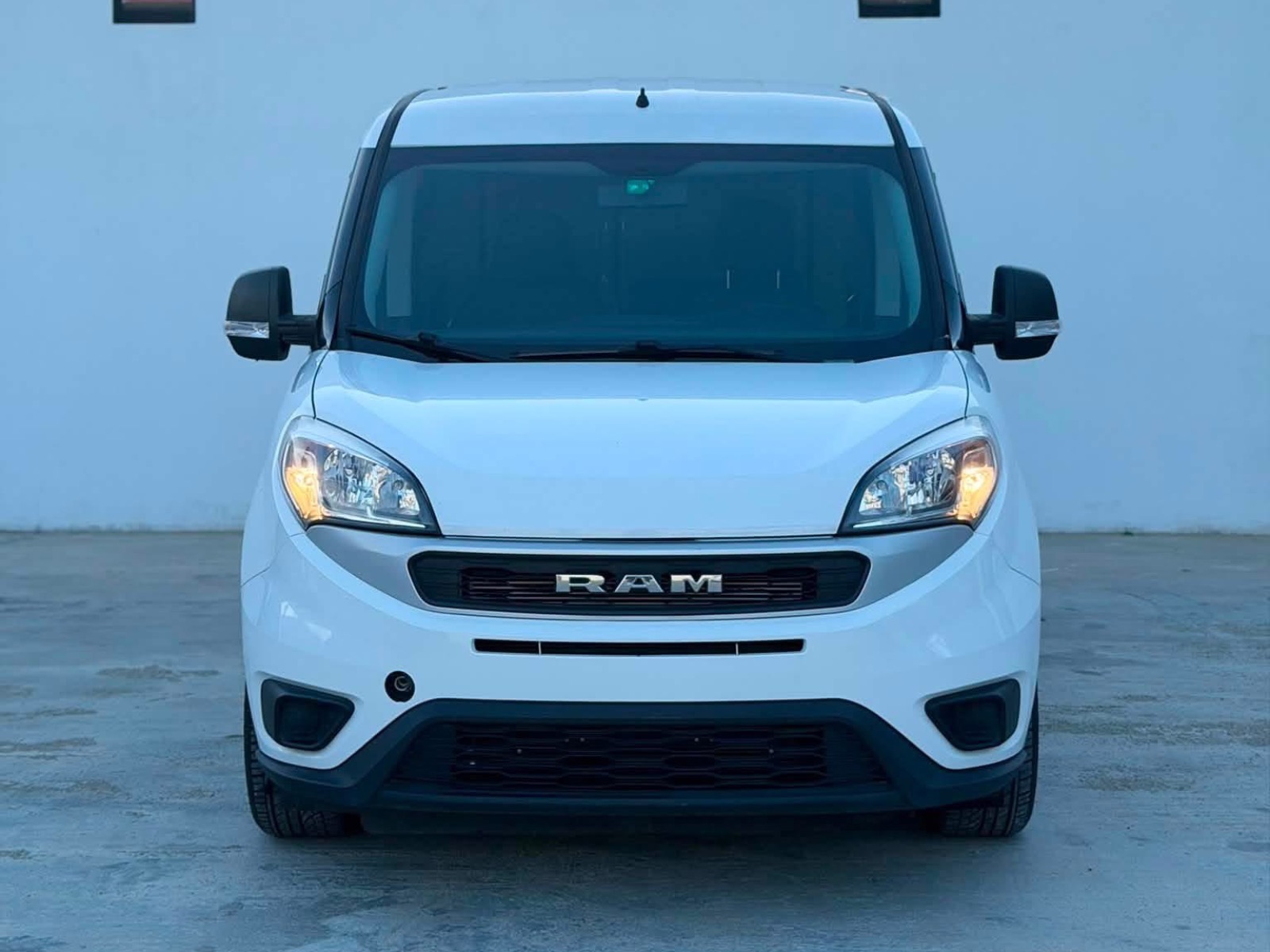 2022 RAM ProMaster City image 5