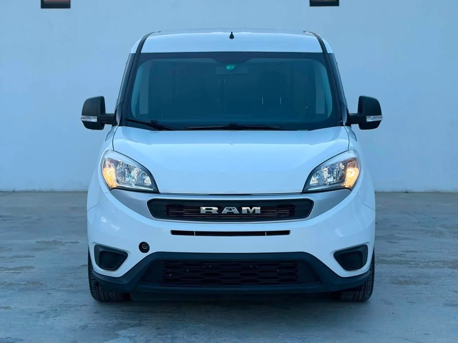 2022 RAM ProMaster City image 5
