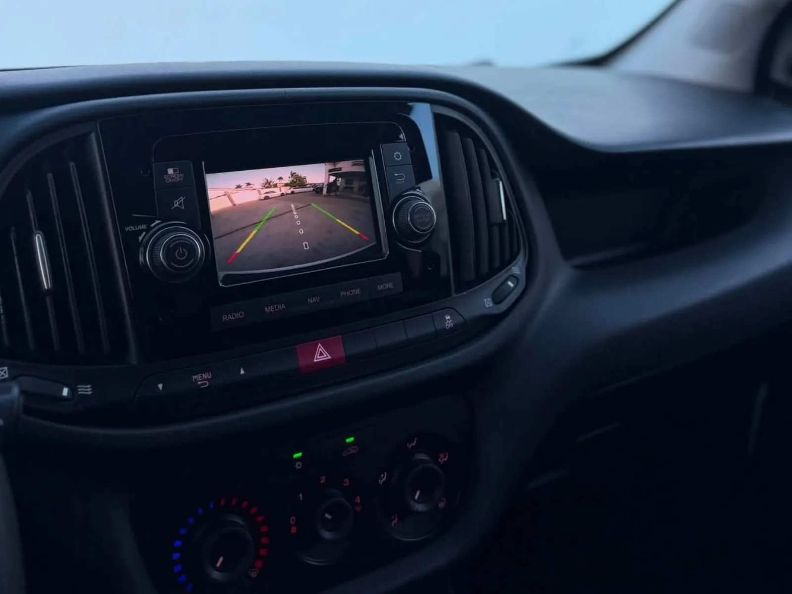 2022 RAM ProMaster City image 12